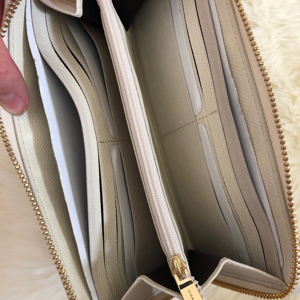 Wallet - Picture 4 of 8